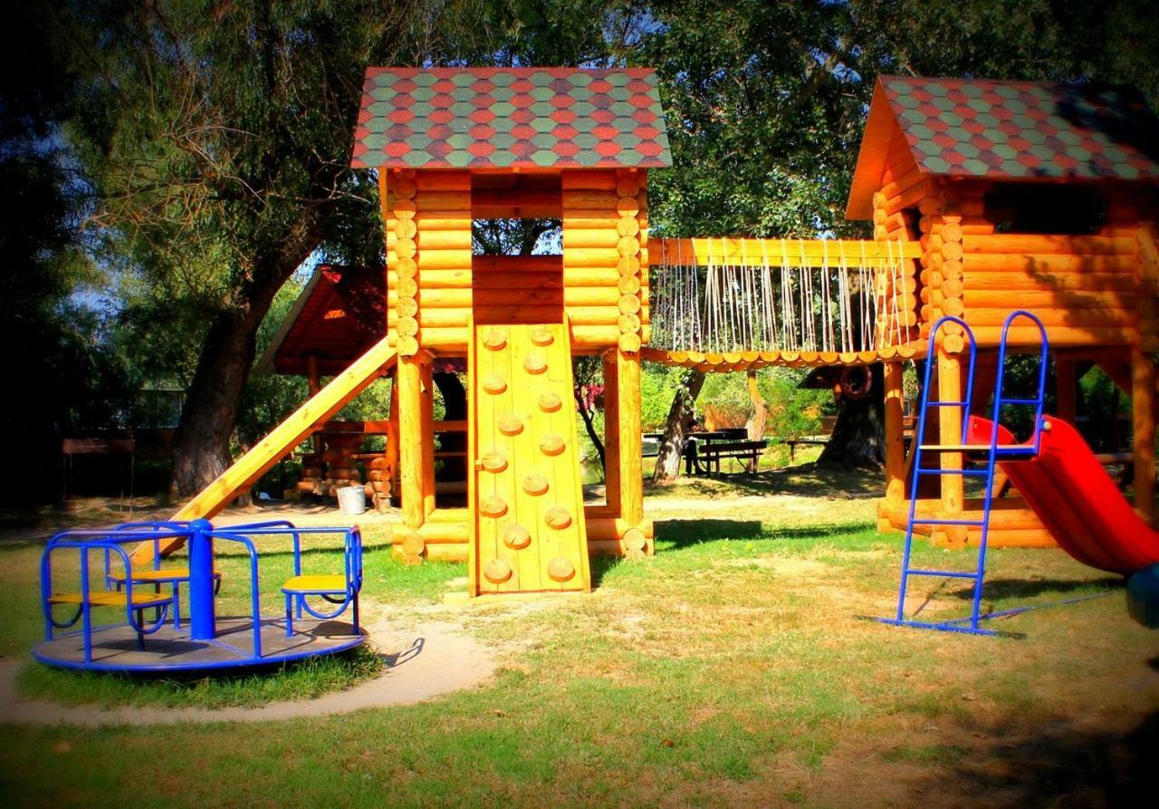 Holiday Park Dunay Kyslytsya Extérieur photo