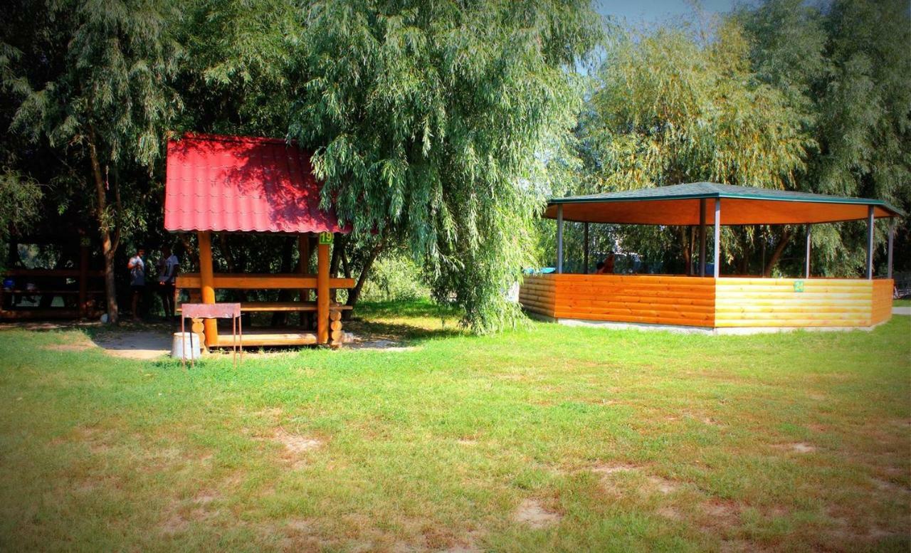 Holiday Park Dunay Kyslytsya Extérieur photo