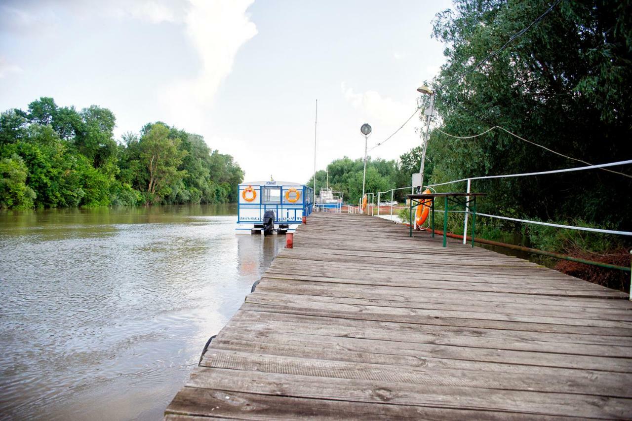 Holiday Park Dunay Kyslytsya Extérieur photo